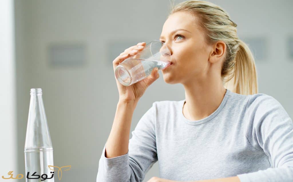 باید روزانه چند لیوان آب بنوشیم؟