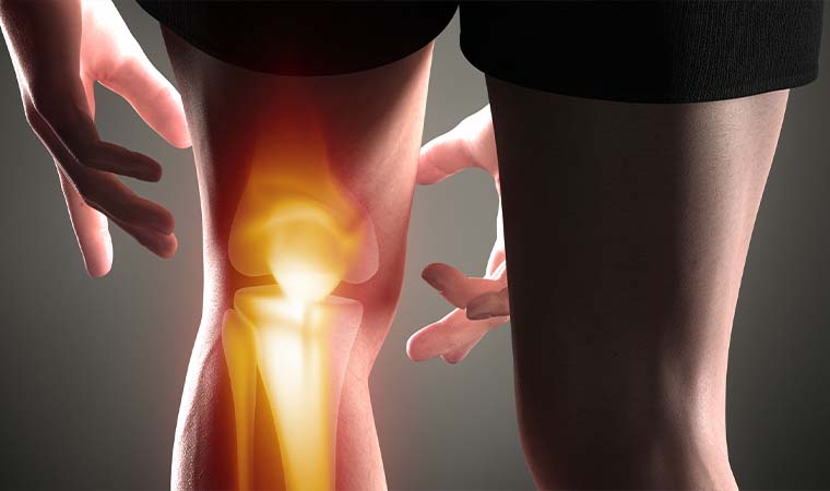رباط صلیبی زانو چه‌گونه آسیب می‌بیند؟