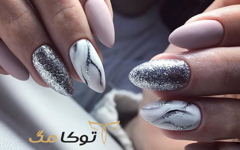 استفاده از رنگ سفید و طوسی برای ناخن زمستانی