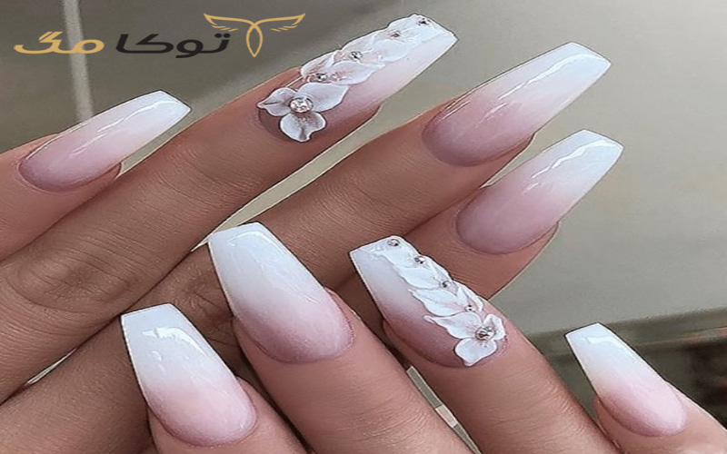 استفاده از نگین برای طرح های ناخن بهاری